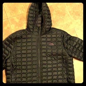 Northface men’s black thermoball eco xxl